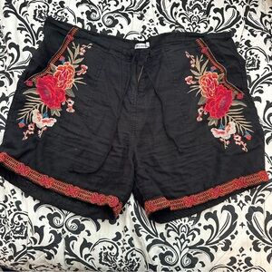 XXL Johnny Was Black linen shorts